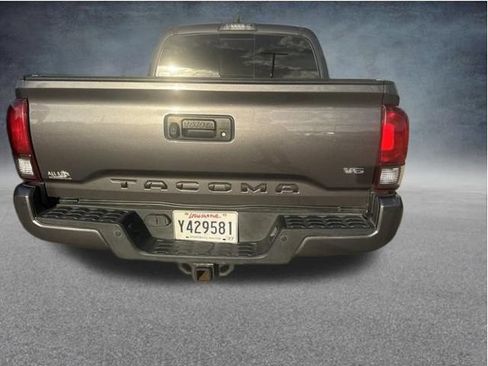Used 2019 Toyota Tacoma TRD Sport w/ Technology Package RWD image 15