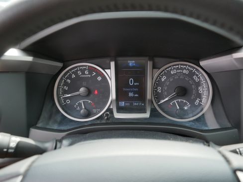 Used 2023 Toyota Tacoma SR5 AWD/4WD image 23