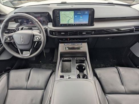 New 2025 Lincoln Aviator Reserve w/ Luxury Package image 11