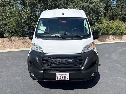 Used 2024 RAM ProMaster 1500 w/ Safety Group FWD image 4