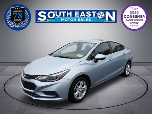 Used 2017 Chevrolet Cruze LT w/ Convenience Package image 1