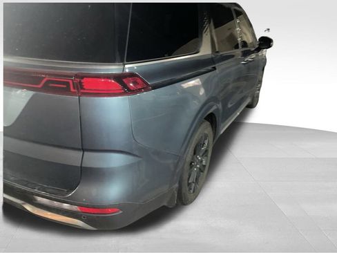 Used 2023 Kia Carnival SX Prestige image 6