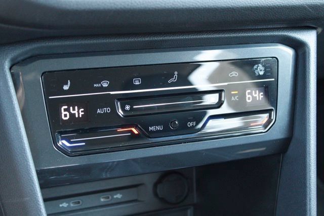 Used 2023 Volkswagen Tiguan SE AWD/4WD image 25