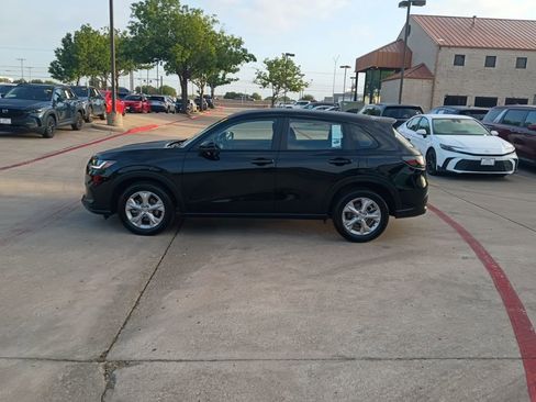 Used 2025 Honda HR-V LX image 4