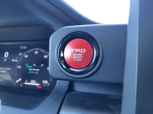 Used 2025 Toyota Tacoma TRD Off-Road image 22