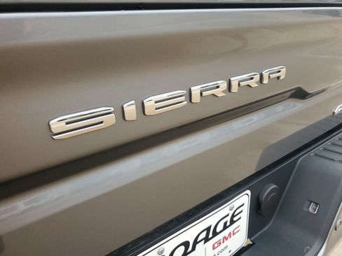 Used 2019 GMC Sierra 1500 AT4 w/ AT4 Premium Package AWD/4WD image 38