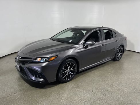 Certified 2022 Toyota Camry SE FWD image 7