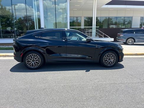 Used 2025 Ford Mustang Mach-E Premium AWD/4WD image 9