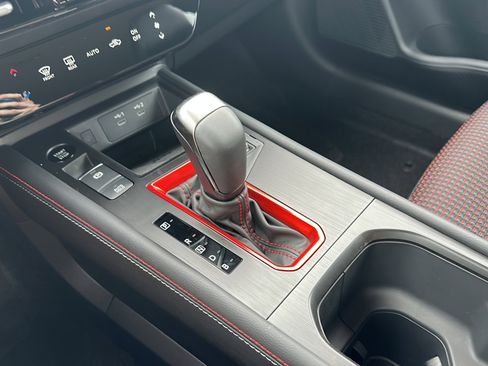 New 2025 Nissan Kicks SR w/ Illumination Package image 24