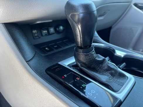 Used 2019 Toyota Highlander LE FWD image 13