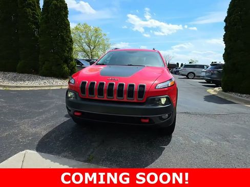 Used 2017 Jeep Cherokee Trailhawk w/ Comfort/Convenience Group AWD/4WD image 1
