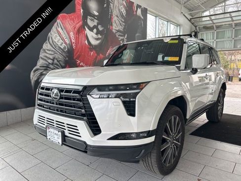 Used 2025 Lexus GX 550 w/ Accessory Package (2T) image 1
