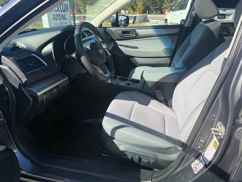 Used 2018 Subaru Outback 2.5i Premium image 14