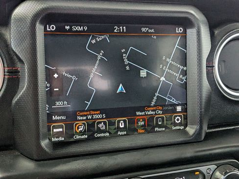 Used 2020 Jeep Gladiator Rubicon AWD/4WD image 25