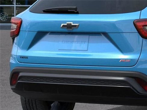 New 2026 Chevrolet Trax RS w/ Sunroof Package FWD image 14