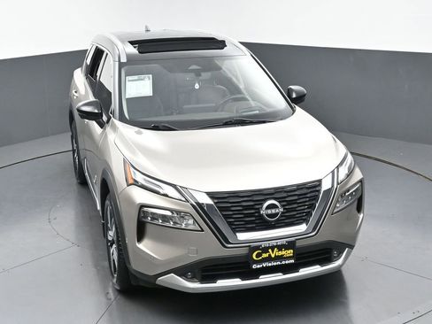 Used 2022 Nissan Rogue Platinum w/ Head-Up Display Package image 41