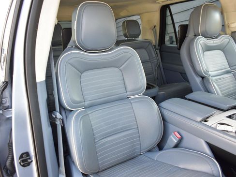 Used 2018 Lincoln Navigator Black Label w/ Cargo Package AWD/4WD image 34