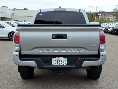 Used 2021 Toyota Tacoma TRD Off-Road w/ Technology Package AWD/4WD image 5