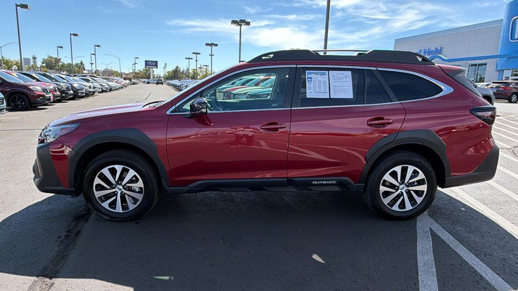 Used 2025 Subaru Outback Premium AWD/4WD image 6