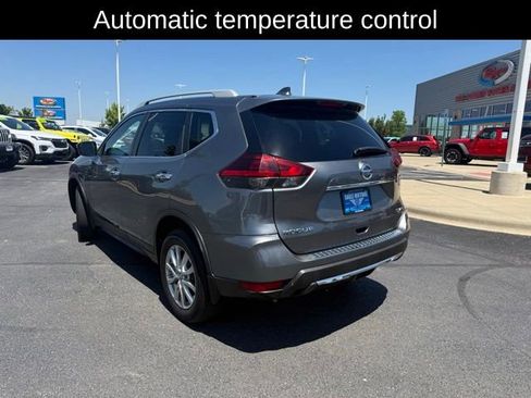 Used 2018 Nissan Rogue SV AWD/4WD image 8