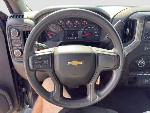 Used 2020 Chevrolet Silverado 1500 Custom w/ Custom Value Package AWD/4WD image 10
