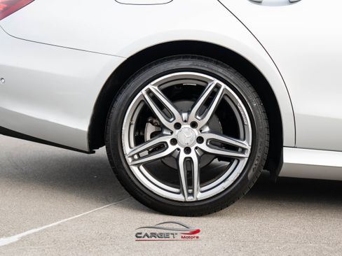 Used 2017 Mercedes-Benz E 300 4MATIC image 11