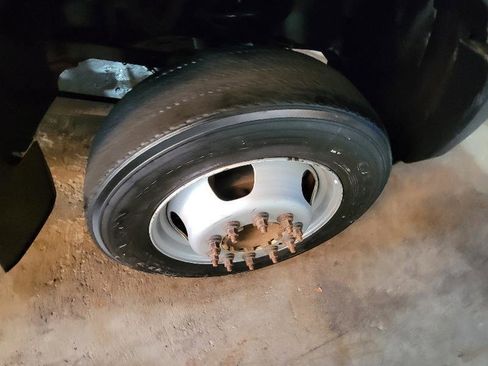 Used 2017 RAM 5500 Tradesman image 35