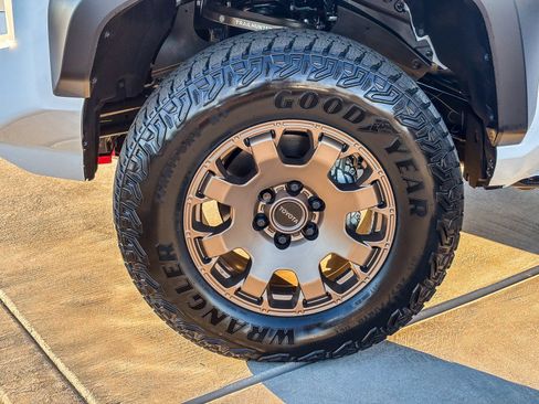 New 2025 Toyota Tacoma 4x4 Double Cab Hybrid image 11