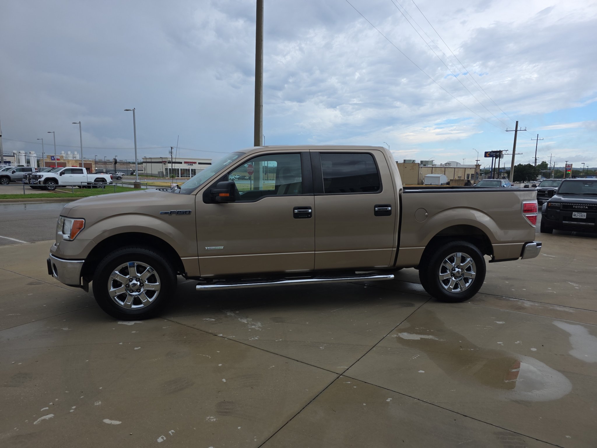 Used 2014 Ford F150 XLT w/ Equipment Group 302A Luxury RWD image 4