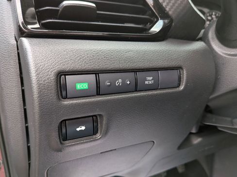 Used 2021 Nissan Sentra SV FWD image 35