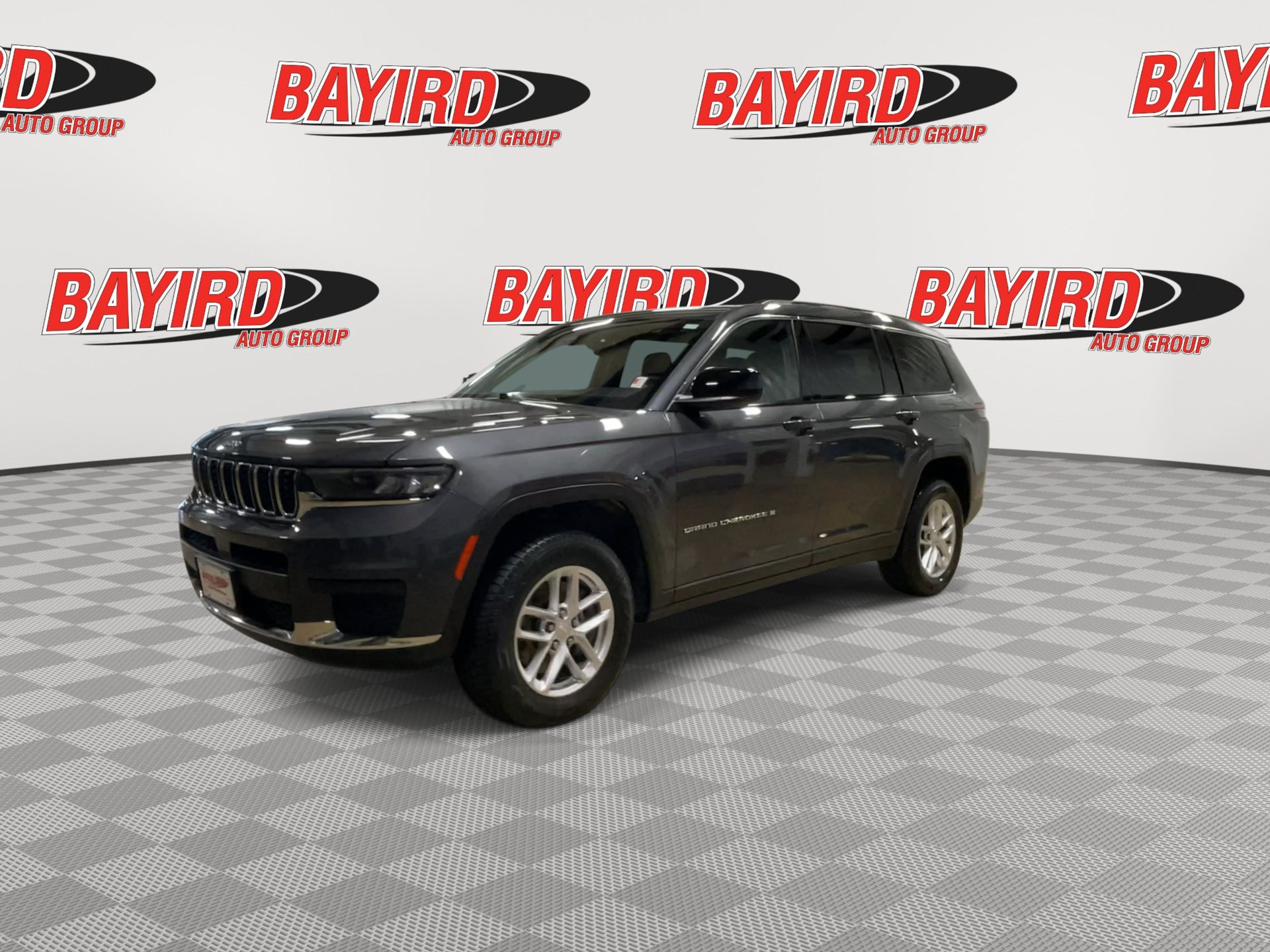 Used 2023 Jeep Grand Cherokee L Laredo w/ Luxury Tech Group I AWD/4WD image 4
