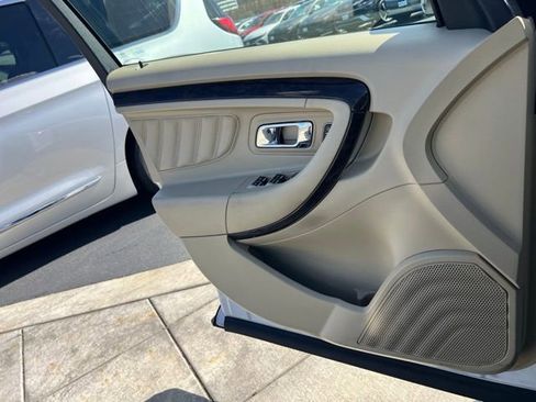 Used 2016 Ford Taurus Limited w/ Equipment Group 301A image 15