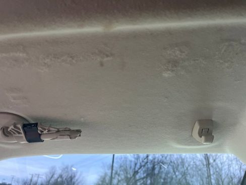 Used 2018 Chevrolet Cruze LT w/ LPO, Black Nameplate Package image 17