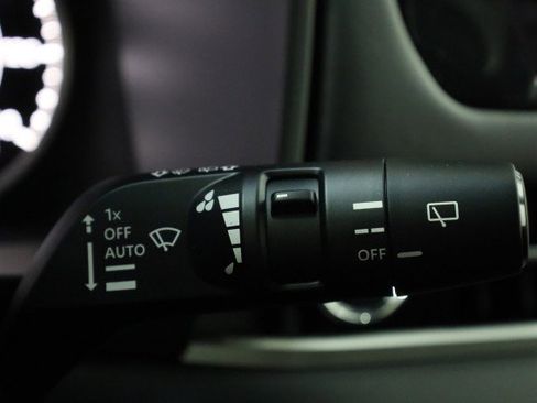 New 2025 Mitsubishi Outlander SE image 10