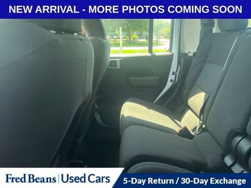 Used 2023 Jeep Gladiator Sport AWD/4WD image 12