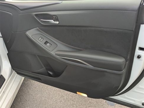 Used 2022 Toyota Avalon Touring image 13