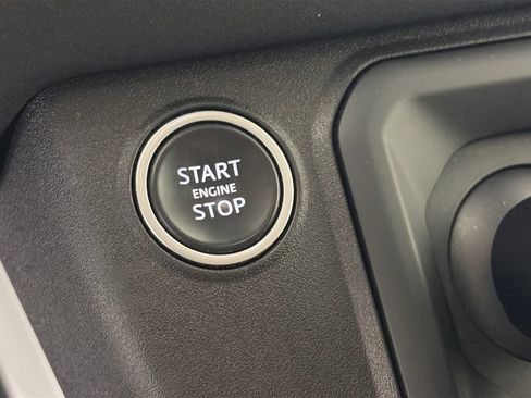 Used 2022 Land Rover Defender 110 image 22