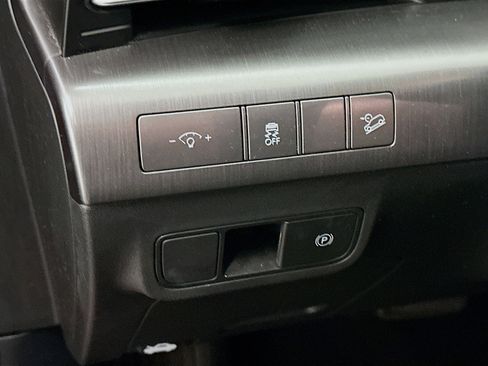 Used 2025 Hyundai Kona SEL image 17