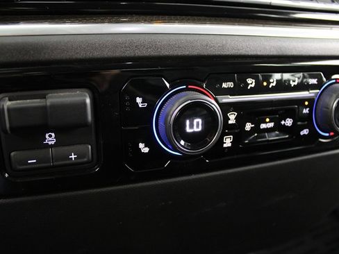 Used 2025 Chevrolet Silverado 1500 LT RWD image 31