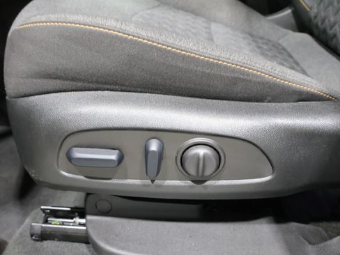Used 2024 Chevrolet Equinox LT AWD/4WD image 12