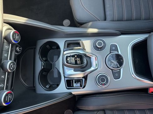 New 2025 Alfa Romeo Giulia AWD w/ Driving Assist Package image 17