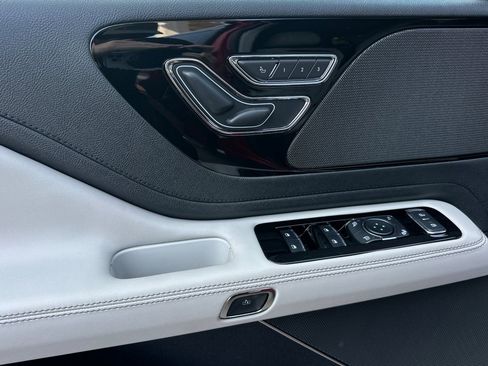 New 2026 Lincoln Aviator 2WD image 10