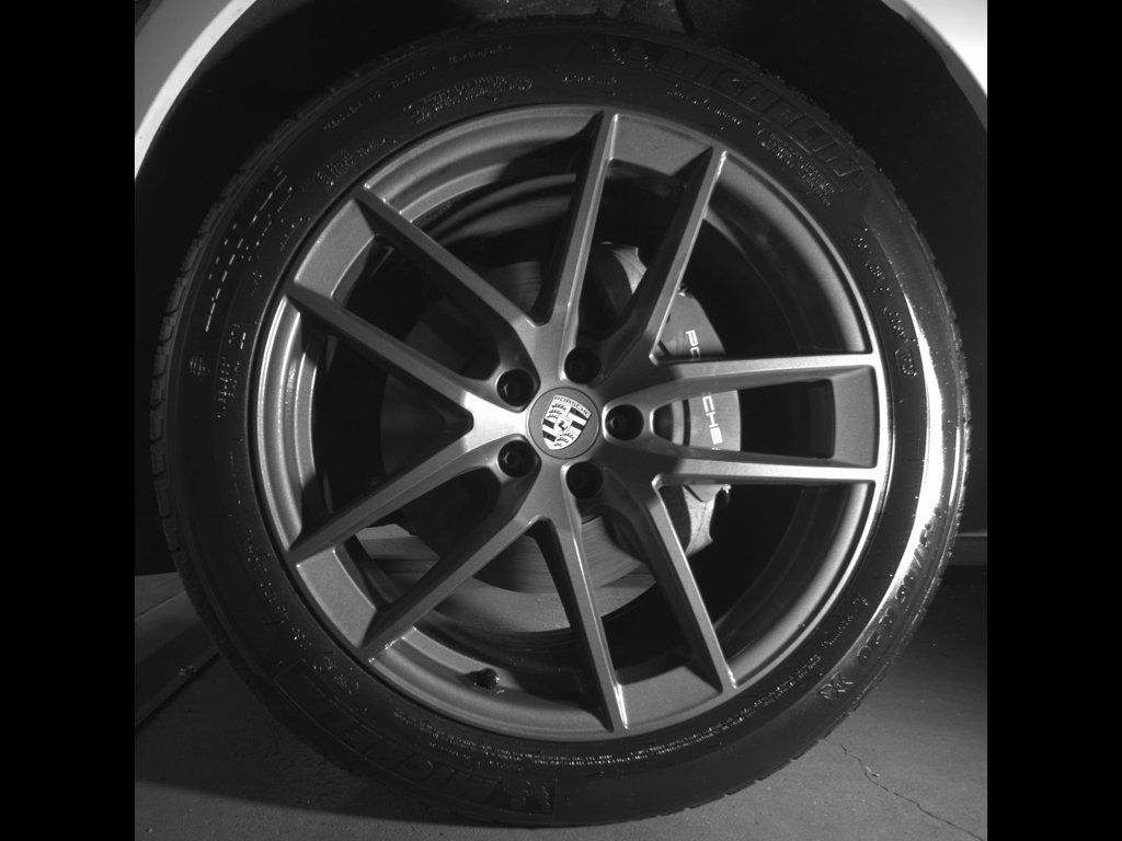 Used 2026 Porsche Macan Turbo AWD/4WD image 9