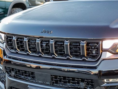 New 2026 Jeep Grand Cherokee L Summit w/ Obsidian Package AWD/4WD image 6