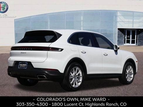 Used 2024 Porsche Cayenne image 6