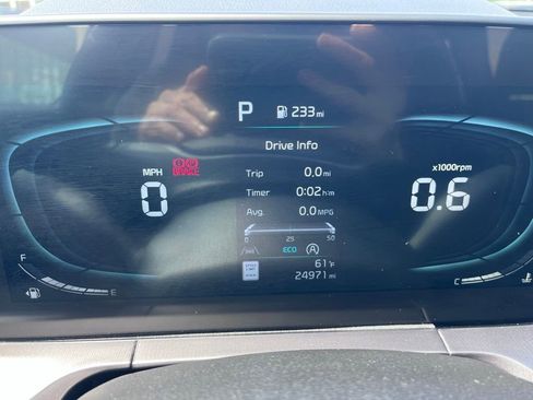 Used 2023 Kia Telluride S AWD/4WD image 12