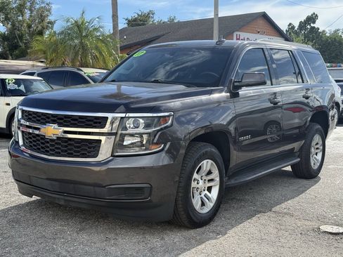 Used 2017 Chevrolet Tahoe LS RWD image 2