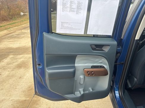 Used 2023 Ford Maverick Lariat w/ Lariat Luxury Package image 48