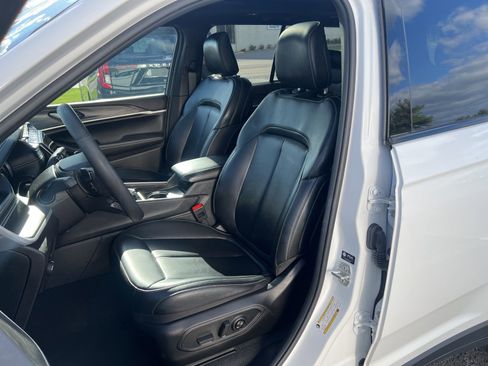 Used 2024 Jeep Grand Cherokee Limited 4xe AWD/4WD image 19