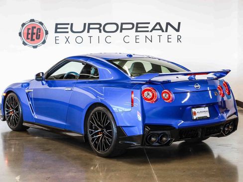 Used 2024 Nissan GT-R w/ Floor Mat Package AWD/4WD image 8